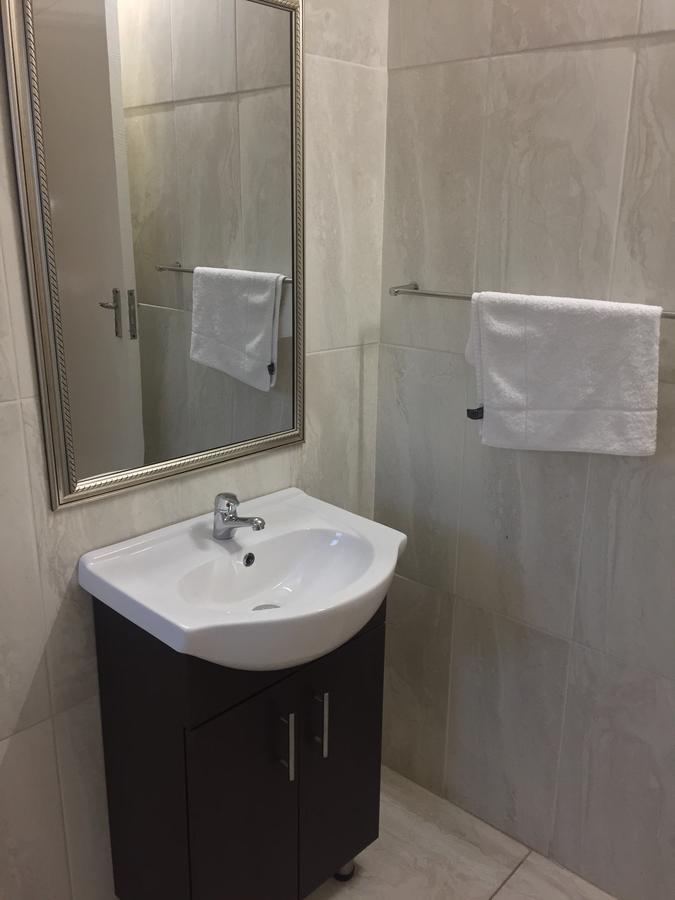 Tranquil House B&B @ 1 College Ave 퀸스타운 외부 사진